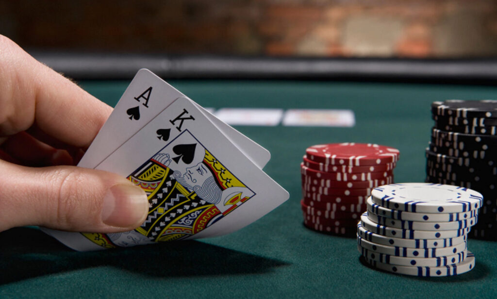 Cách chơi bài Poker chi tiết, dễ hiểu